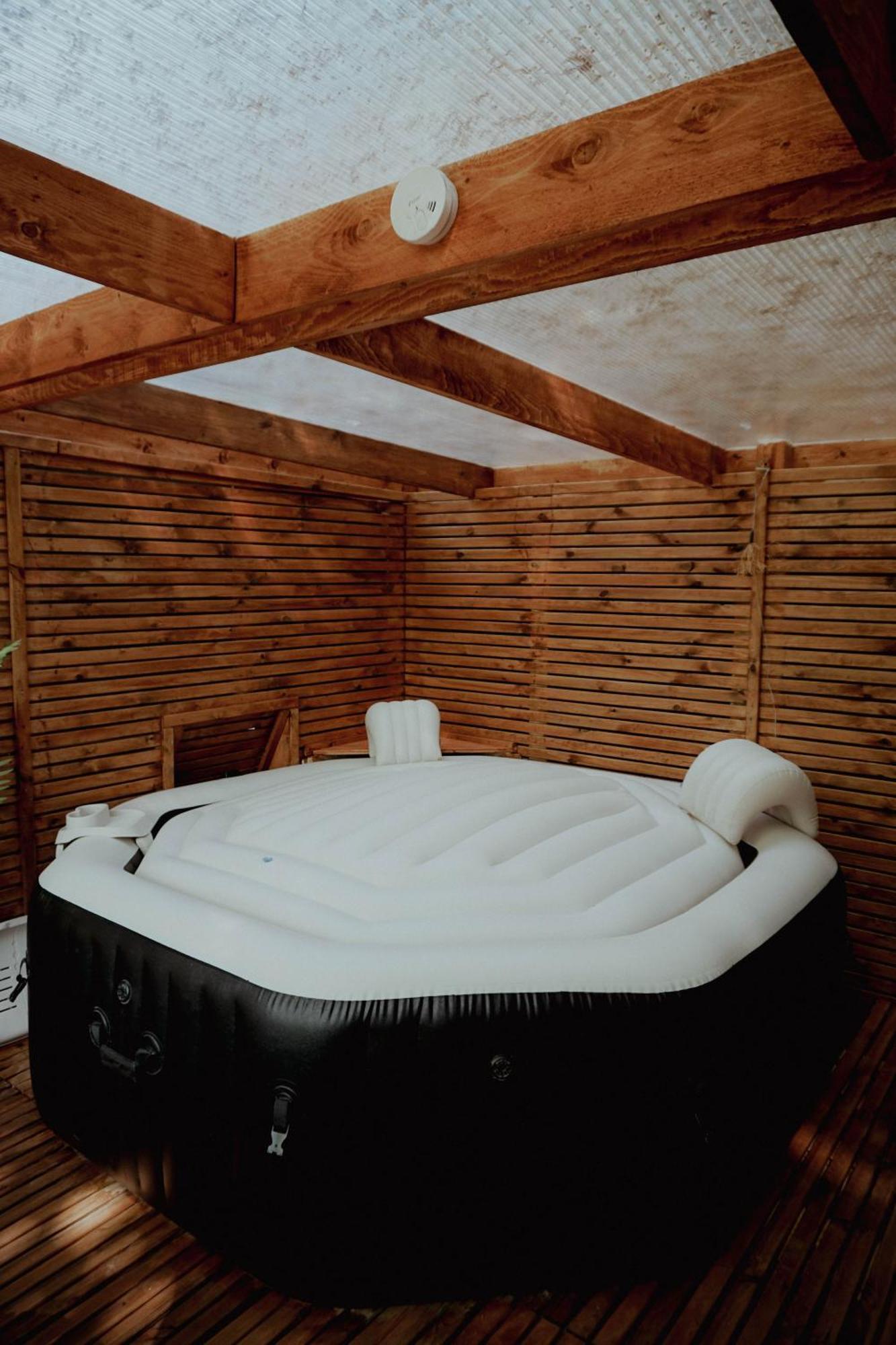 Le Chalet Tipi Avec Jacuzzi Et Jardin Τρουά Εξωτερικό φωτογραφία